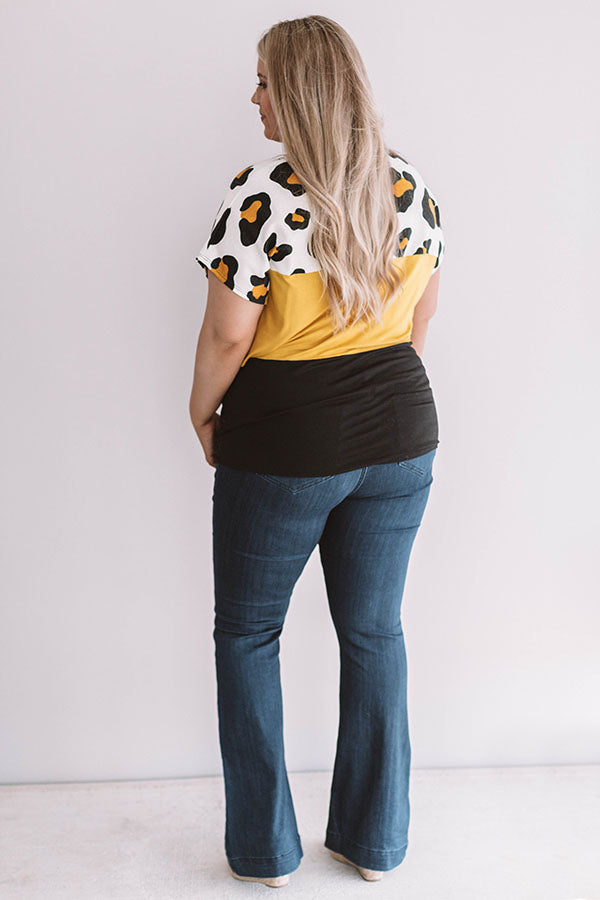 Buzzing About Town Color Block Tee Curves Image - 1