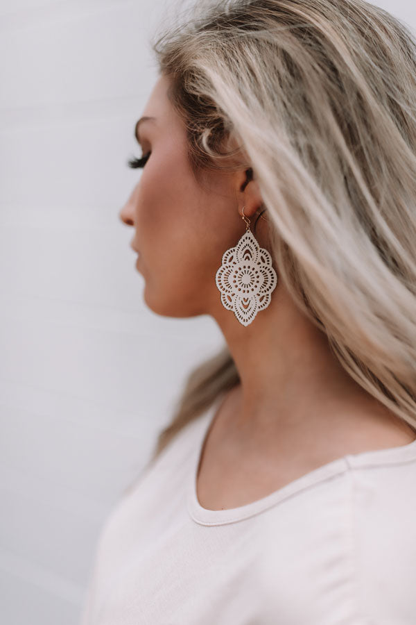 Coastal Crush Earrings In Cream