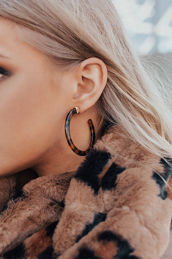 Stylists' Pick Tortoiseshell Hoop Earrings In Brown