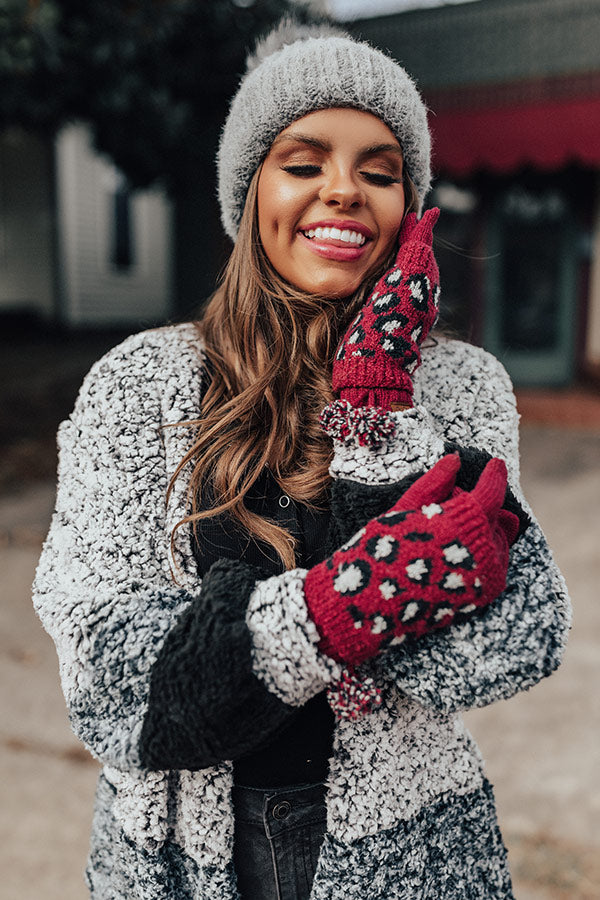 Snow Adorable Leopard Gloves In Sangria