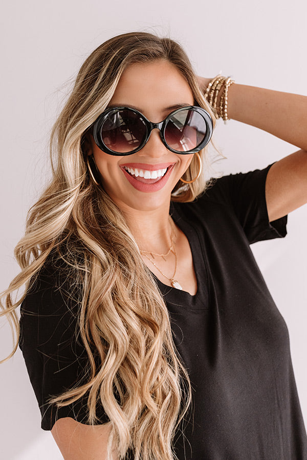 Relaxing Poolside Sunnies in Black