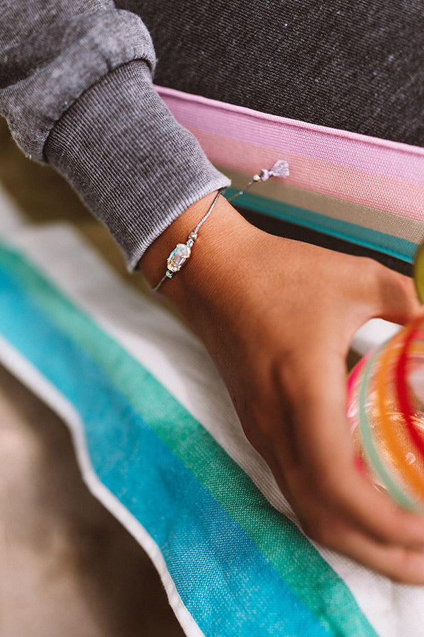 Kendra Scott Everlyne Multi-color Cord Friendship Bracelet in Dichroic Glass Image - 1