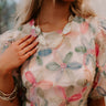 Kendra Scott Mckenna Vintage Gold Statement Necklace in White Abalone Image - 1