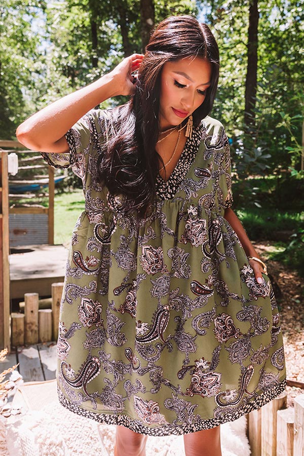 Serene Stay Paisley Babydoll Dress In Olive