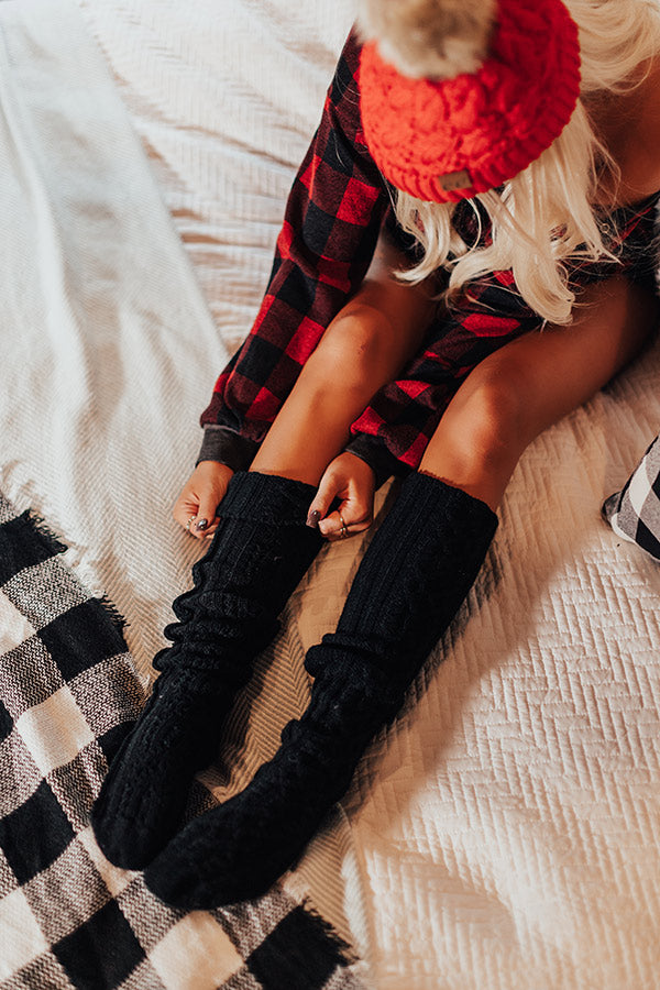 Cozy Vibes Thigh High Cable Knit Socks In Black