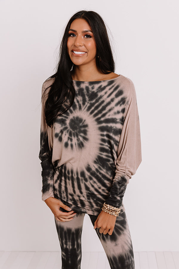 Cozy Factor Tie Dye Shift Top In Mocha