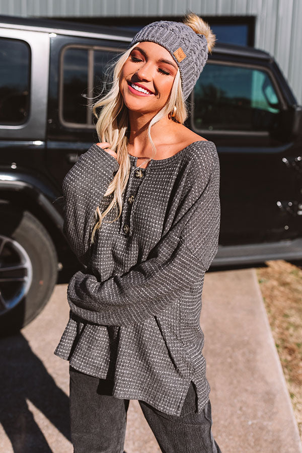 Kiss List Waffle Knit Top In Charcoal