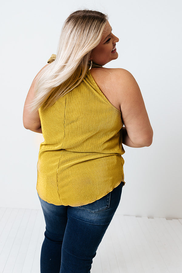 Dream State Pleated Top In Lime Punch Curves