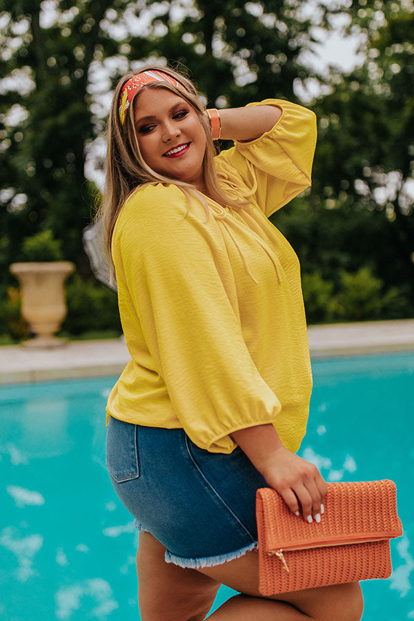 Splash Of Champagne Shift Top In Yellow Curves