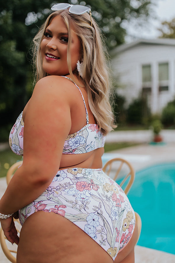 Palisades Bikini Top in Vintage Bloom Curves Image - 1