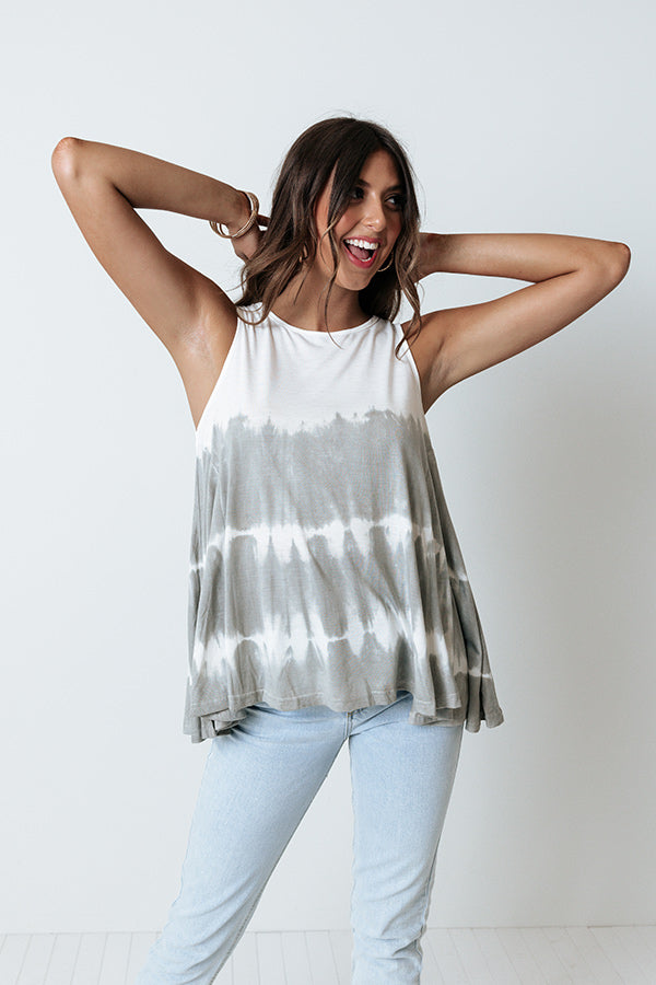 Valley Accent Tie Dye Top In Grey   