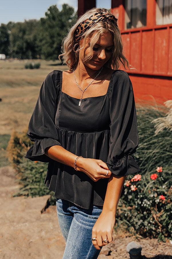 Lipstick And Lattes Top In Black