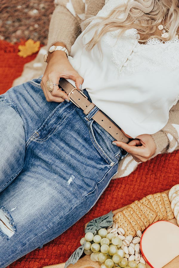 Impressive Touch Belt In Taupe