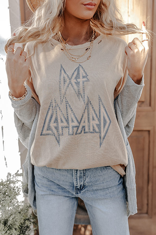 Def Leppard Distressed Vintage-Wash Graphic Tee Image - 1