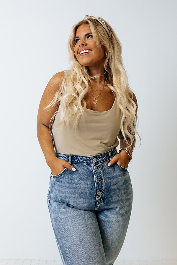 Staying Downtown Shift Top In Birch Curves