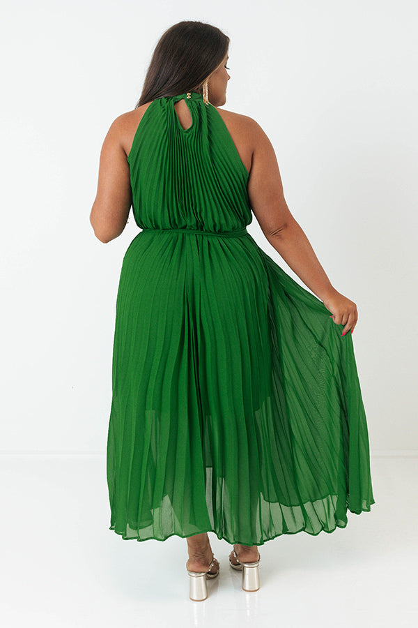 Point Of Pretty Pleated Maxi Dress In Kelly Green Curves Point Of Pretty Pleated Maxi Dress In Kelly Green Curves