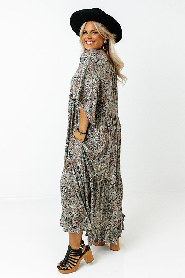 Backstage Beauty Maxi in Pear Curves Image - 4