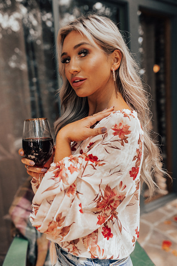 It's Giving Glamourous Hoop Earrings In Gold