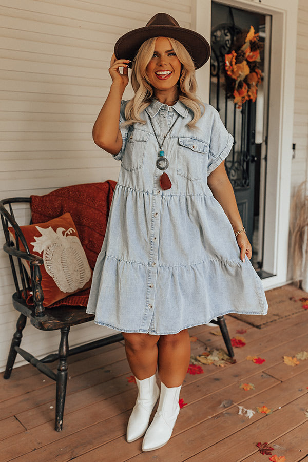 light denim dress outfit 23 Denim Dress Outfits to Style the Staple All Year Round