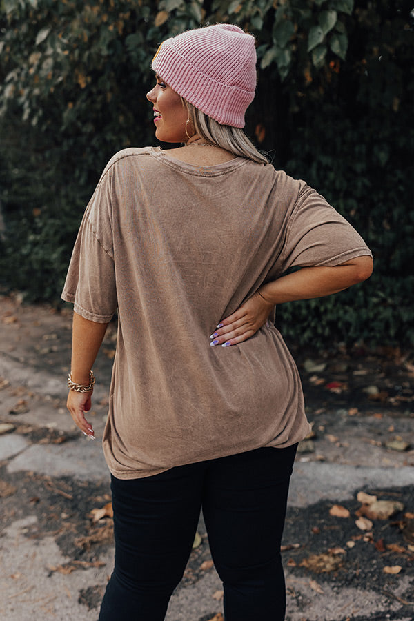 Howdy Vintage Graphic Tee Curves Image - 1