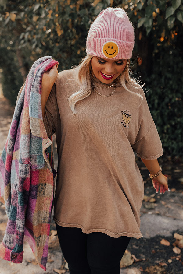 Howdy Vintage Graphic Tee Curves Image - 1