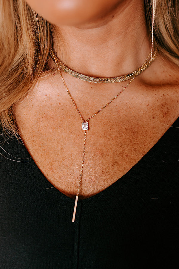 Alluring Invite Necklace In Gold