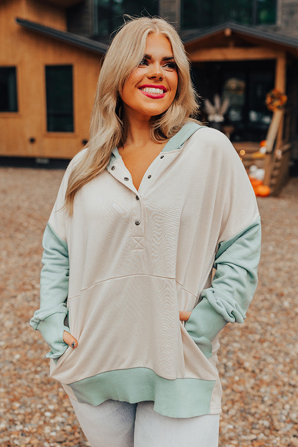 Buttercup Kisses Hoodie In Cream Curves