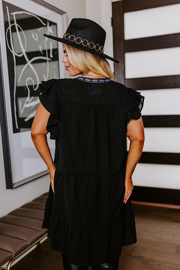 Hidden Bungalow Embroidered Dress In Black Curves